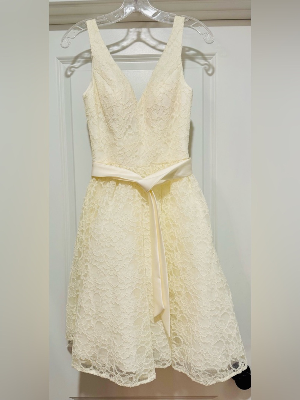 Mori Lee Ivory Lace V-Neck Fit & Flare Bridal‎ Dress EUC Size 4